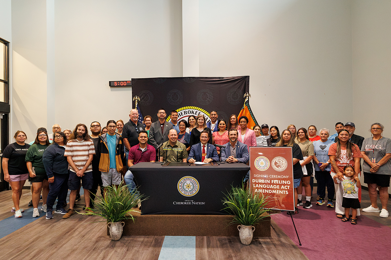 Chief Hoskin signs legislation on Immersion School Independence 
